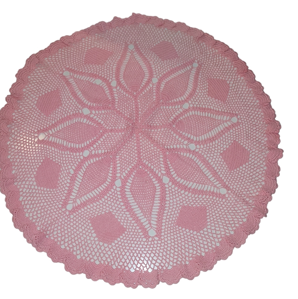 Vintage Large 33.5" Hand Crocheted Pink  Doily Table Topper Sunflower Leaves - Picture 2 of 6